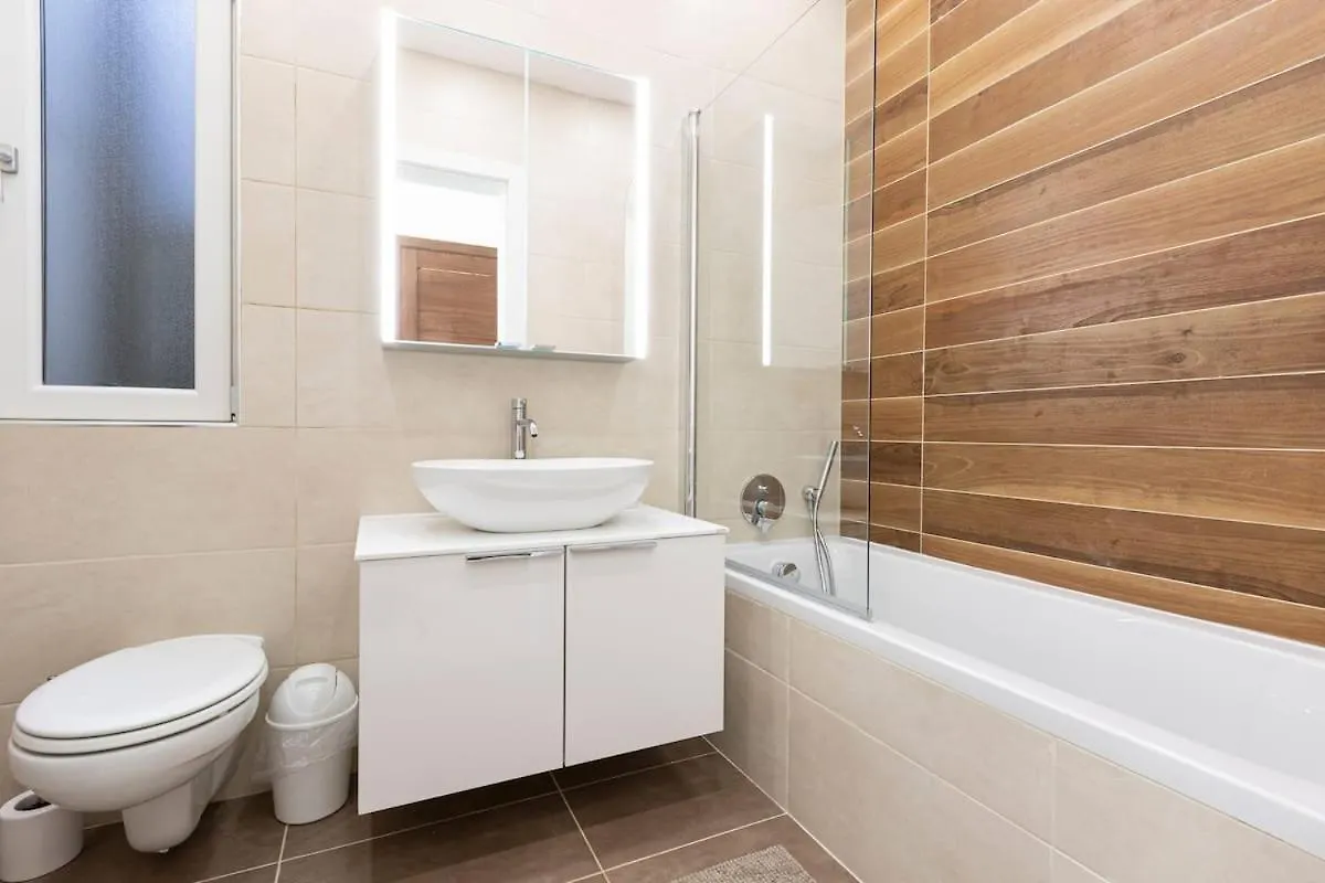 Warmth & Waves Penthouse Apartment Saint Julian's