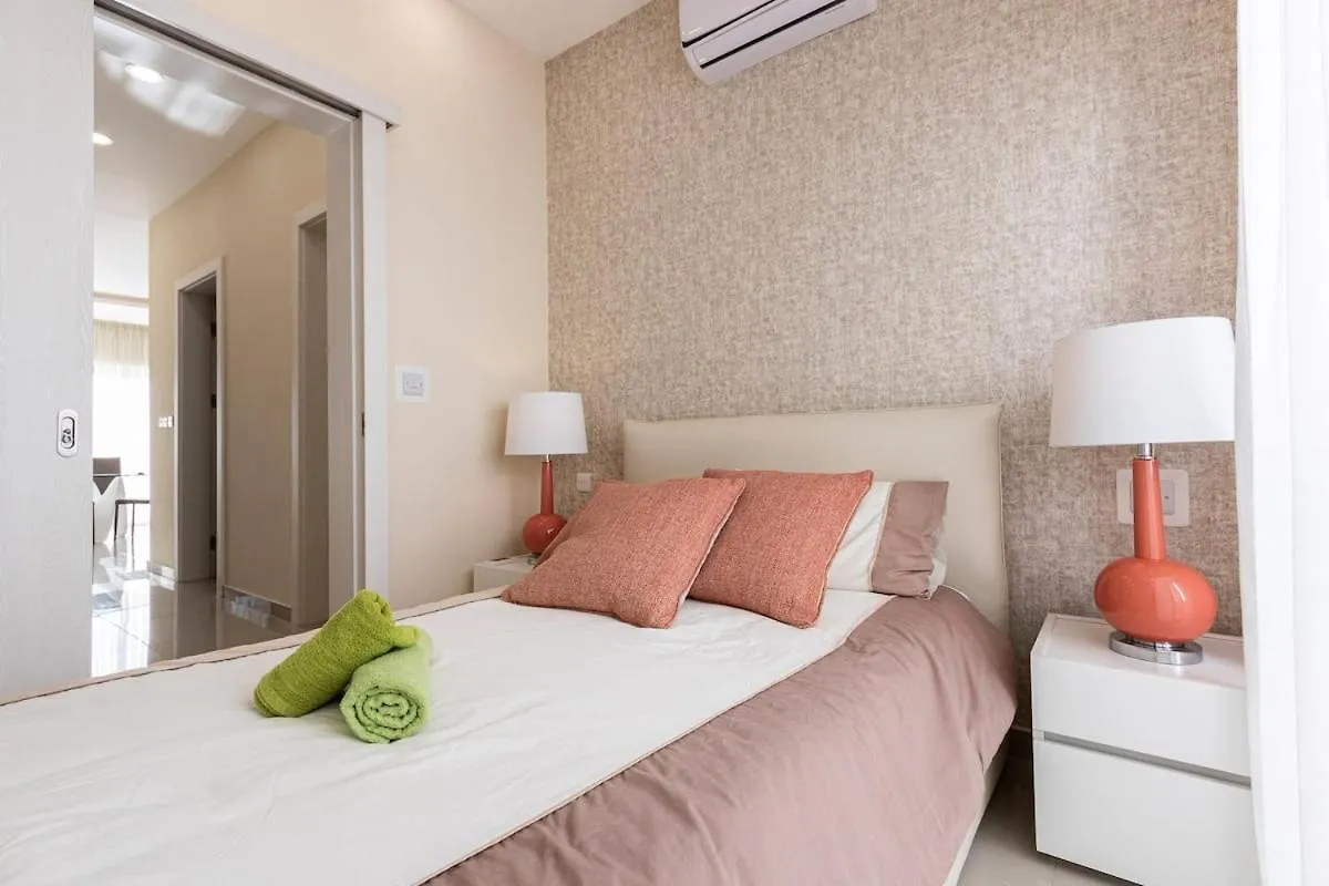 Warmth & Waves Penthouse Apartment Saint Julian's Malta